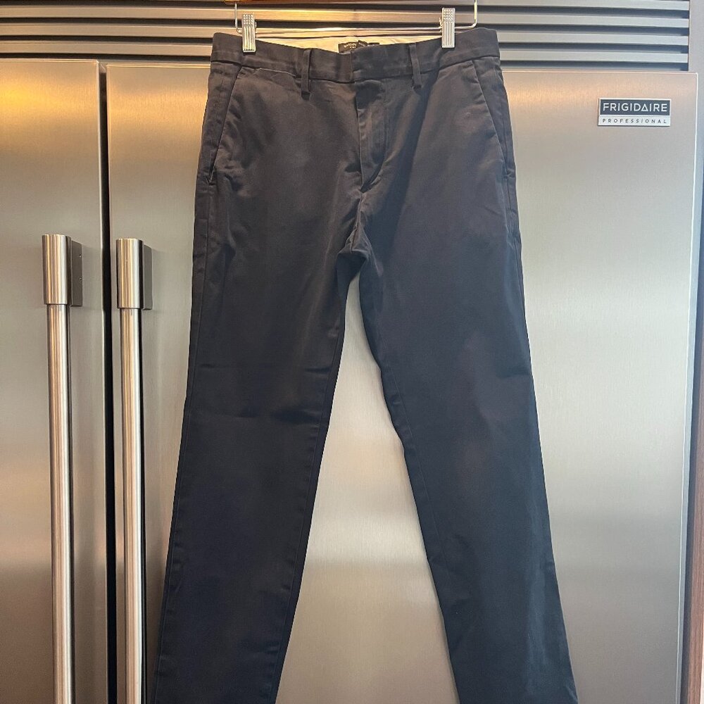 New Banana Republic Aiden Slim Navy Blue Chinos Size: 30" x 32"